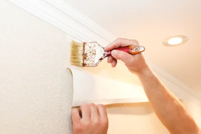 Pose de papier peint à Vieux-Champagne — revêtements muraux et toiles de verre